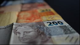 Governo faz manobra para bancar o Pé-de-Meia, após decreto do IOF Governo faz manobra para bancar o Pé-de-Meia, após decreto do IOF